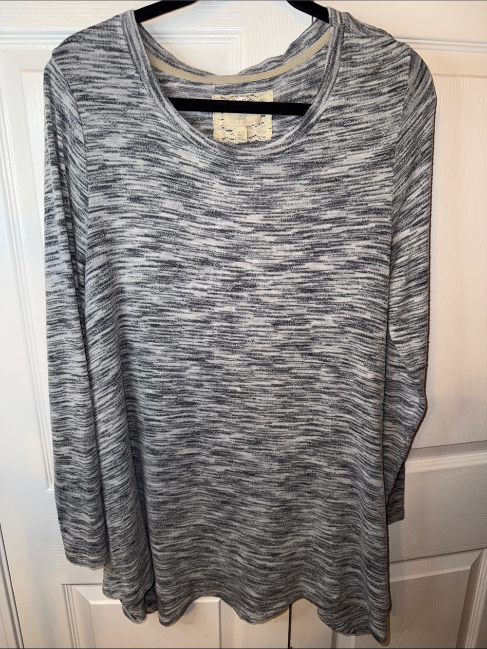 Cupio Cream and Gray Knit Lace-Trim Top